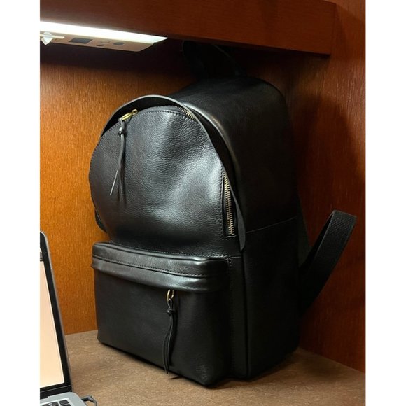 Madewell leather backpacks like new black
